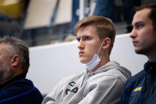 Goalkeeper Tobias Thulin of Sweden