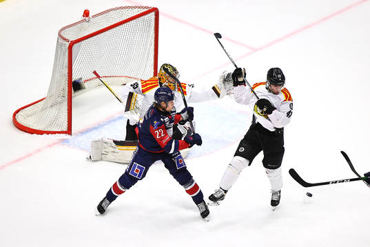 Linköpings Vilmos Gallo och Brynäs Greg Scott