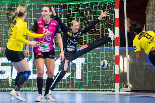 Goalkeeper Katrine Lunde of Vipers