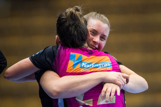 Isabelle Gulldèn of Vipers celebrates
