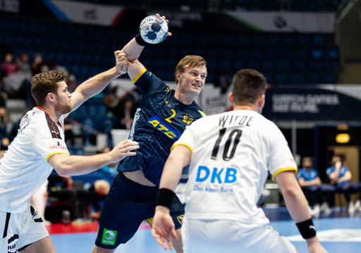 Jonathan Carlsbogård of Sweden