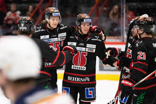 Örebros Rodrigo Abols och Marcus Hardegård jublar