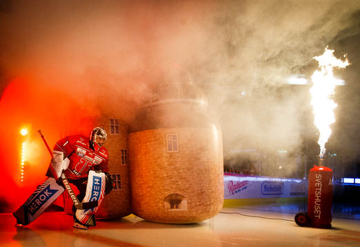 Örebros målvakt Jhonas Enroth gör entré genom Örebro