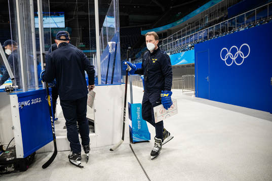 head coach Johan Garpenlöv of the Swedish national men's