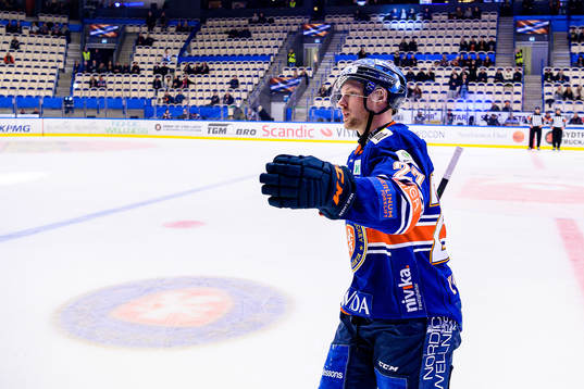 Växjös Martin Lundberg jublar