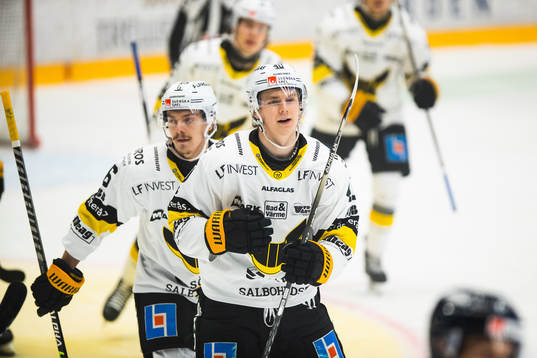 Västerås Isak Skedung jublar