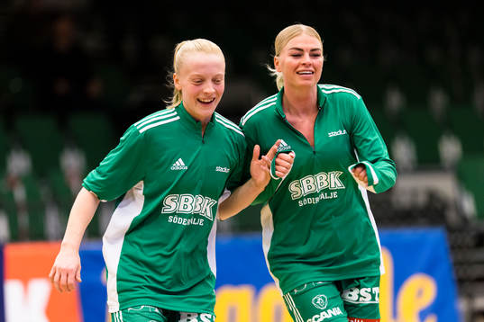 Södertäljes Klara Lundquist och Ida Andersson