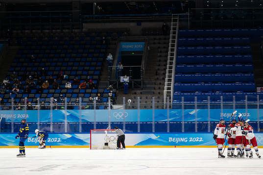 Josefin Bouveng of Sweden looks dejected and Tereza