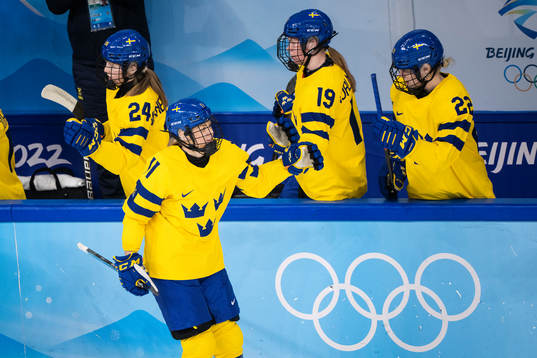 Josefin Bouveng of Sweden celebrates