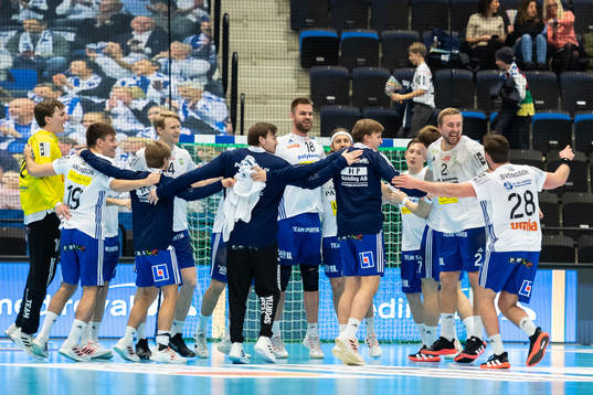 Ystads IFs spelare jublar