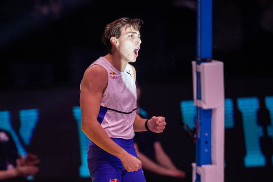 Armand Duplantis of Sweden celebrates