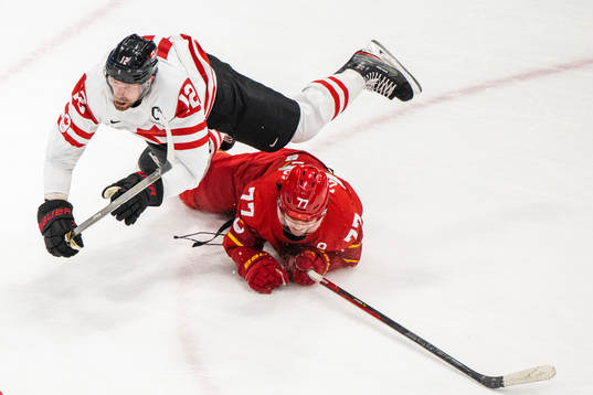 Bläddra bland fler bilder av 2022 Winter Olympics, day 9, Men's Ice Hockey, China - Canada