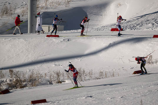 Athletes compete in women's biathlon 4 x 6 km relay