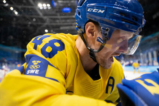 Carl Klingberg of Sweden in the men's ice hockey bronze