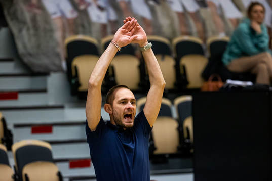 IK Eos Head Coach Jan Hricko