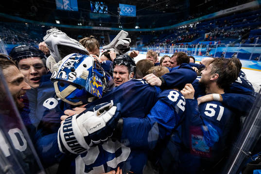 Bläddra bland fler bilder av 2022 Winter Olympics, day 16, Men's Ice Hockey, Final, Finland - ROC (Russia)
