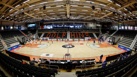 Stadium Arena och lagen värmer upp