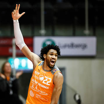 Norrköpings LaDarien Griffin jublar