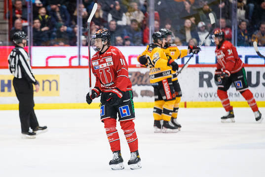 Örebros Leo Carlsson deppar