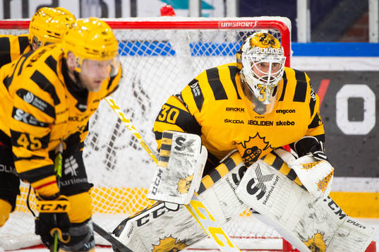 Skellefteås Oscar Möller  och Skellefteås målvakt