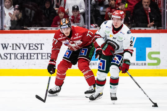Örebros Kristaps Zile och Frölundas Karl Henriksson