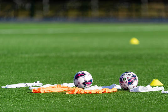 Fotbollar före fotbollsmatchen i Svenska Cupen mellan