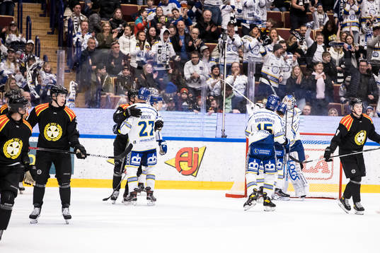 Leksands spelarna jublar