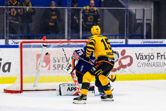 Skellefteås Melker Karlsson gör 0-1