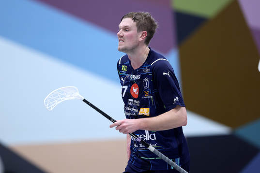 Mullsjös Anton Hedin jublar