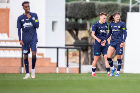 Rasmus Karjalainen and Ervin Gigović looks dejected