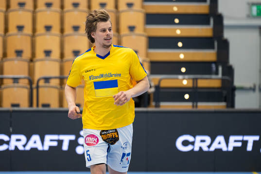 Kristianstads Hampus Henningsson klädda t-shirts med