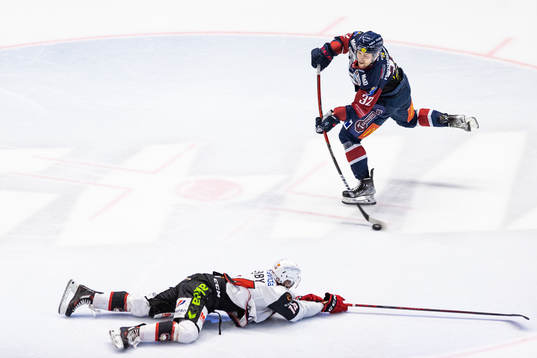 Malmö Redhawks Carl-Johan Lerby och Linköpings Markus