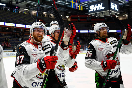 Malmö Redhawks Joakim Ryan jublar