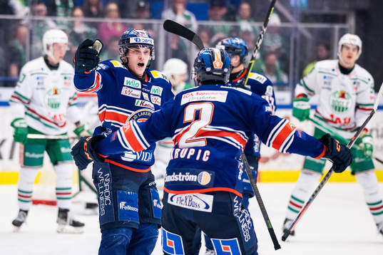 Växjös Pontus Holmberg jublar