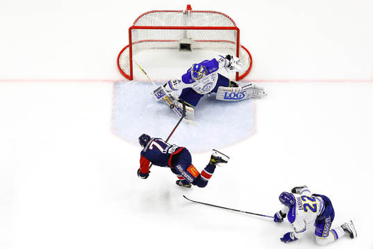 Mål 1-0 av Linköpings Robert Lantosi förbi Leksands