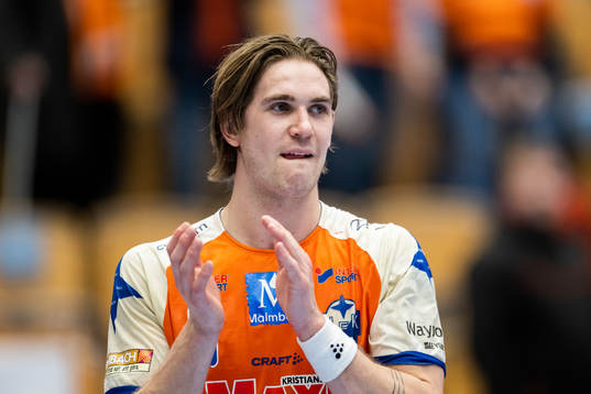 +k0+Anton Hallbäck jublar