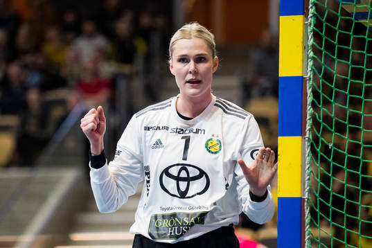 Sävehofs målvakt Sofie Börjesson jublar