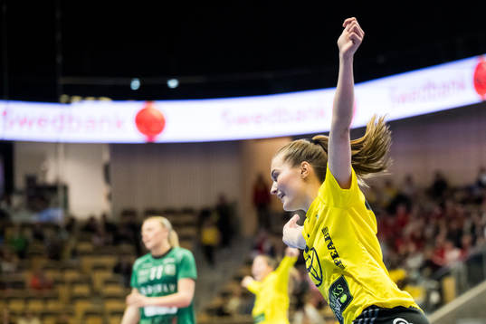 Sävehofs Stella Huselius jublar