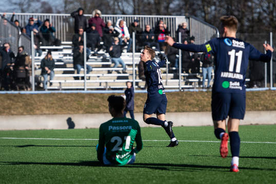 Helsingborgs Lucas Lingman jublar