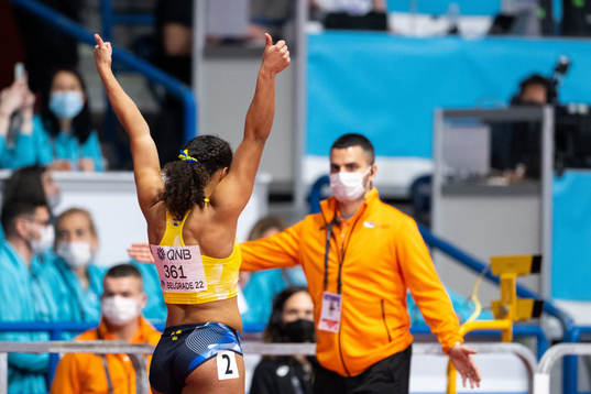 Claudia Payton of Sweden celebrates