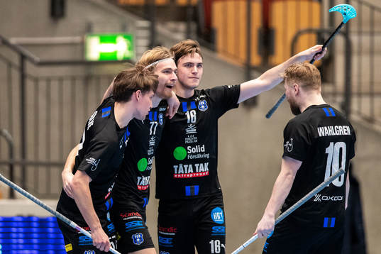 Helsingborgs Linus Malmström och Fredi Petersson jublar