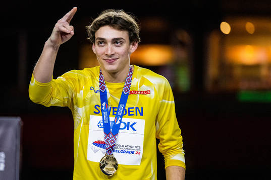Armand Duplantis of Sweden celebrate