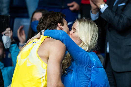 Armand Duplantis of Sweden celebrates with girlfriend