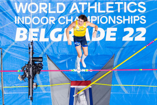 Armand Duplantis of Sweden sets a new world record at the
