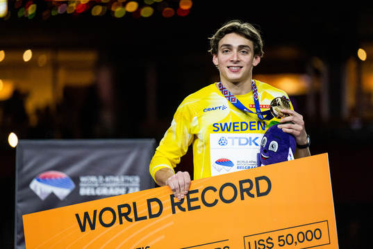 Armand Duplantis of Sweden celebrate