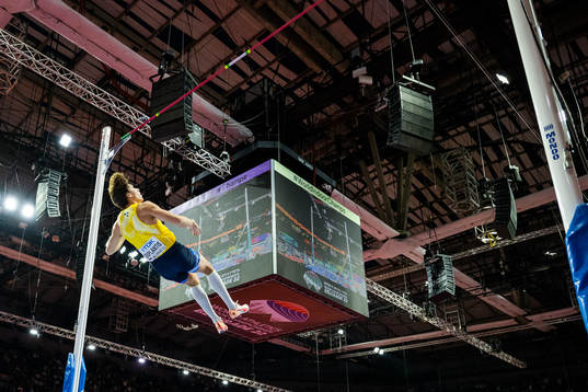 Armand Duplantis of Sweden sets a new world record at the