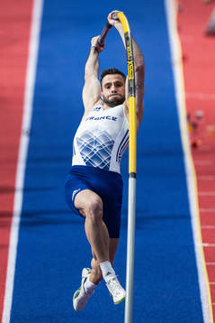 Valentin Lavillenie of France