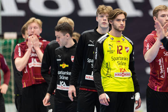 Lugis målvakt Victor Hedberg deppar