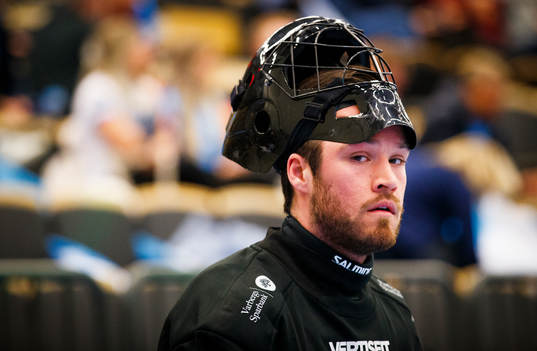 Warbergs målvakt Adrian Kodelja deppar