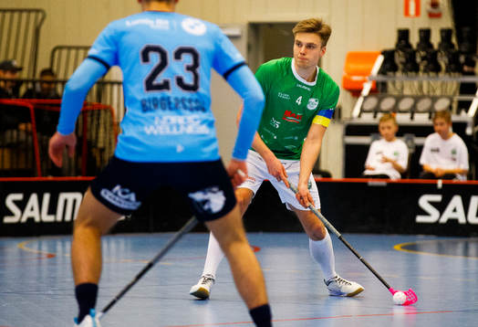 Lillåns Max Norstedt med en Ukrainas flagga som